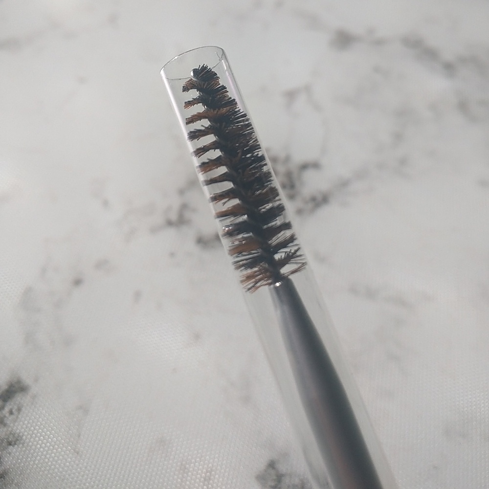 Benefit Duel Ended Brow Brush and Spoolie - Picture 5 of 5